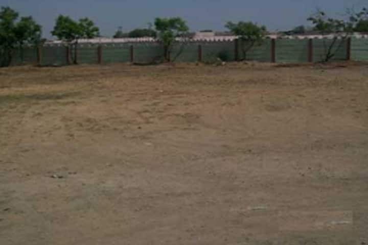 Smt RD Gardi College campus in Rajkot, Gujarat, India — photo 6