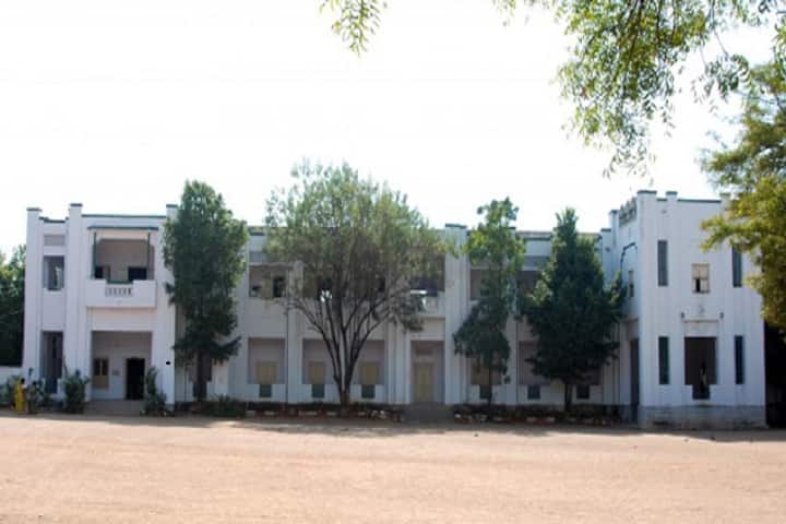 Dewan Bahadur Padma Rao Mudaliar Degree College for Women campus in Hyderabad, Telangana, India — photo 2