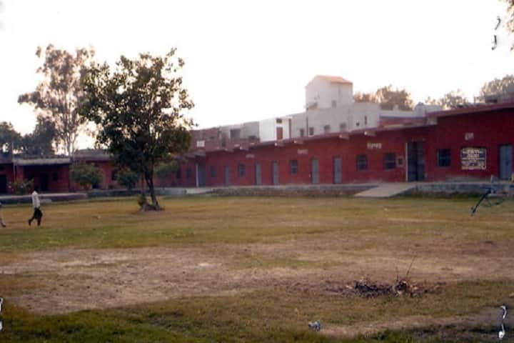 Khair Kanya Mahavidhyalaya campus in Aligarh, Uttar Pradesh, India — photo 1