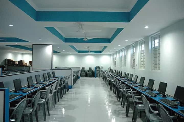 Anand College of Education campus in Anand, Gujarat, India — photo 4