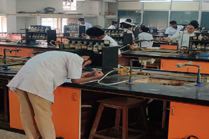 Shri VZ Patel Commerce College campus in Anand, Gujarat, India — photo 3