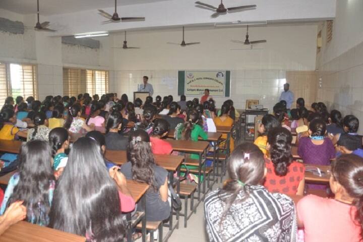 Shri VZ Patel Commerce College campus in Anand, Gujarat, India — photo 5