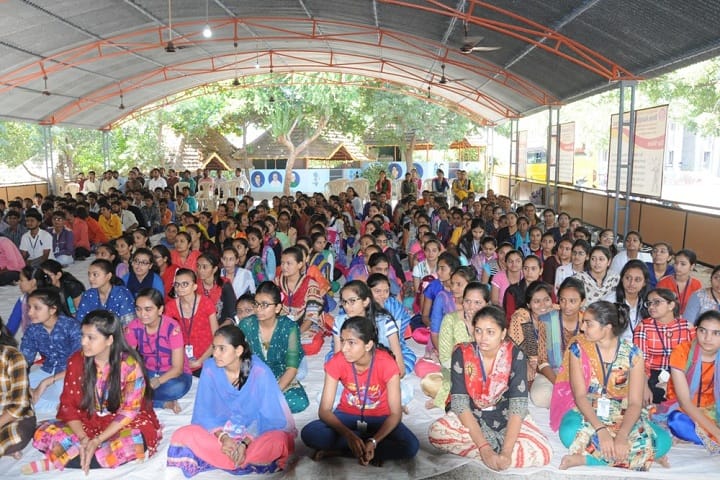 Shree Adarsh B Sc College campus in Botad, Gujarat, India — photo 6