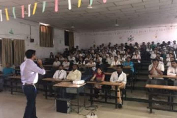 College of Dental Sciences and Hospital campus in Bhavnagar, Gujarat, India — photo 3