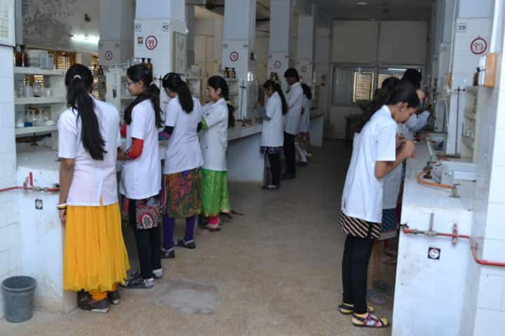 College of Dental Sciences and Hospital campus in Bhavnagar, Gujarat, India — photo 5