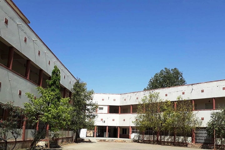 LR Valia Arts and PR Mehta Commerce College campus in Bhavnagar, Gujarat, India — photo 1