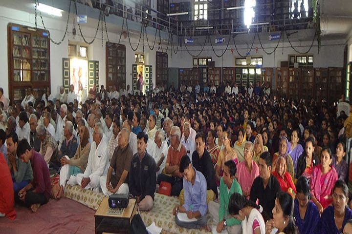 Lokseva Mahavidyalaya campus in Bhavnagar, Gujarat, India — photo 4
