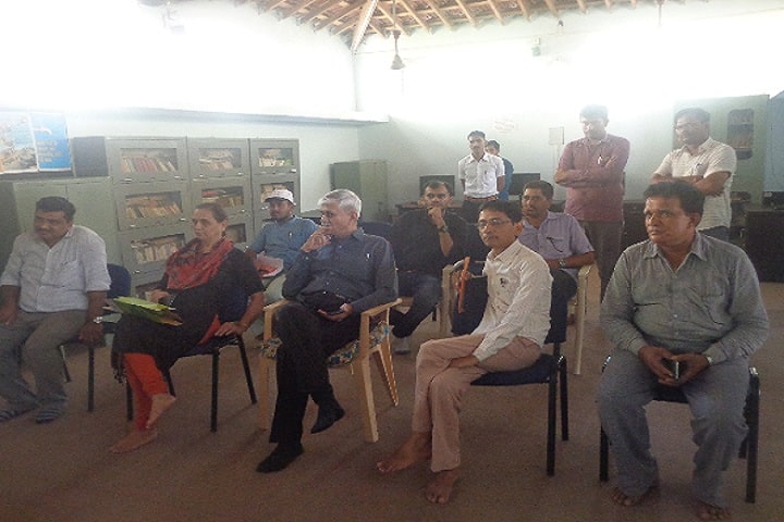 Lokseva Mahavidyalaya campus in Bhavnagar, Gujarat, India — photo 5