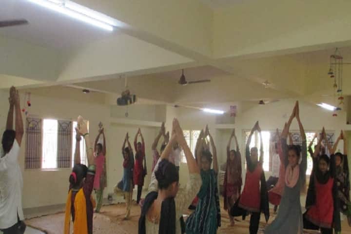 Lokseva Mahavidyalaya campus in Bhavnagar, Gujarat, India — photo 6