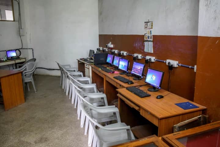 Mahavir Nursing Institute campus in Bayad, Gujarat, India — photo 4