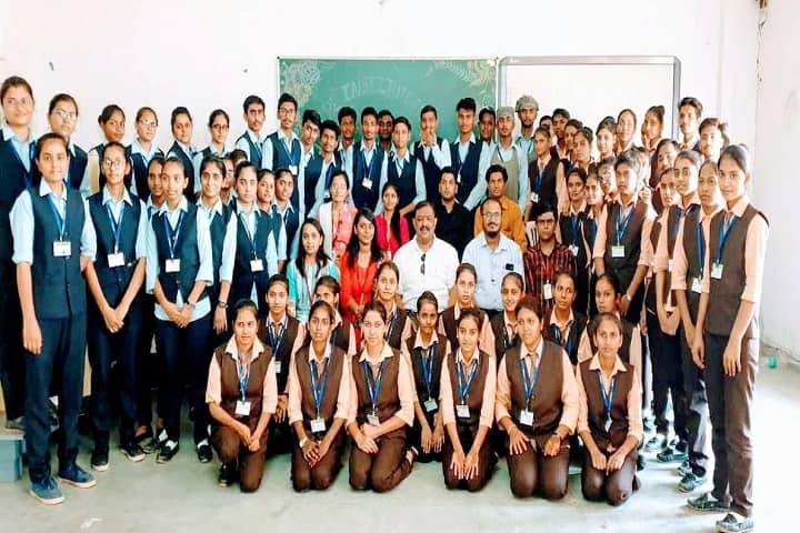 Grow More Institute of Nursing campus in Himmatnagar, Gujarat, India — photo 6