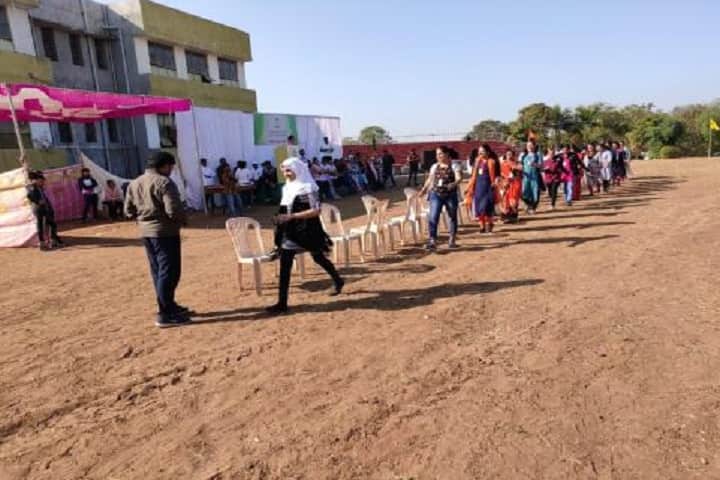 Grow More Institute of Science campus in Himmatnagar, Gujarat, India — photo 4