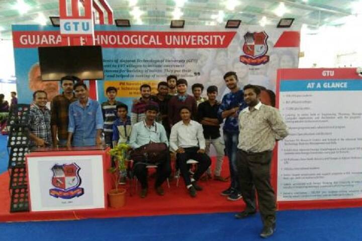 Grow More Institute of M Sc CA and IT campus in Himmatnagar, Gujarat, India — photo 4