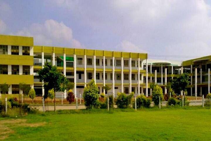 Grow More Institute of Arts campus in Himmatnagar, Gujarat, India — photo 1