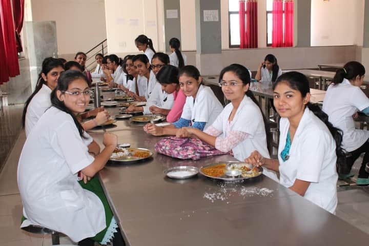 Daswani Dental College and Research Centre campus in Kherajagpura, Rajasthan, India — photo 2