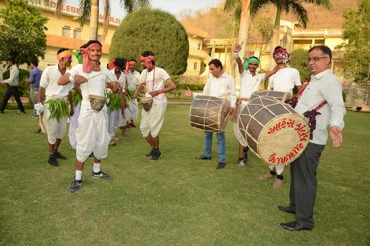 Shree Kaljibhai R Katara Arts College campus in Samalaji, Gujarat, India — photo 4