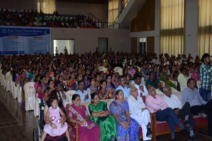 Pramukh Swami Science and HD Patel Arts College campus in Kadi, Gujarat, India — photo 2