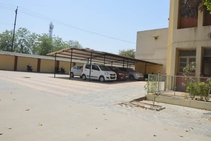 Municipal Arts and Urban Bank Science College campus in Mehsana, Gujarat, India — photo 5