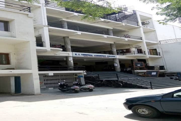 LJ Institute of Business Administration campus in Ahmedabad, Gujarat, India — photo 1