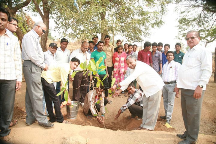 Shri DH Agrawal Arts Shri Rang Avdhoot Commerce and Shri CC Shah and MG Agarwal Science College campus in Navapur, Maharashtra, India — photo 4