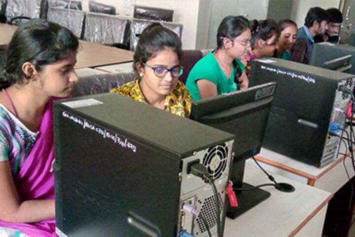 Government Commerce College campus in Ahmedabad, Gujarat, India — photo 4