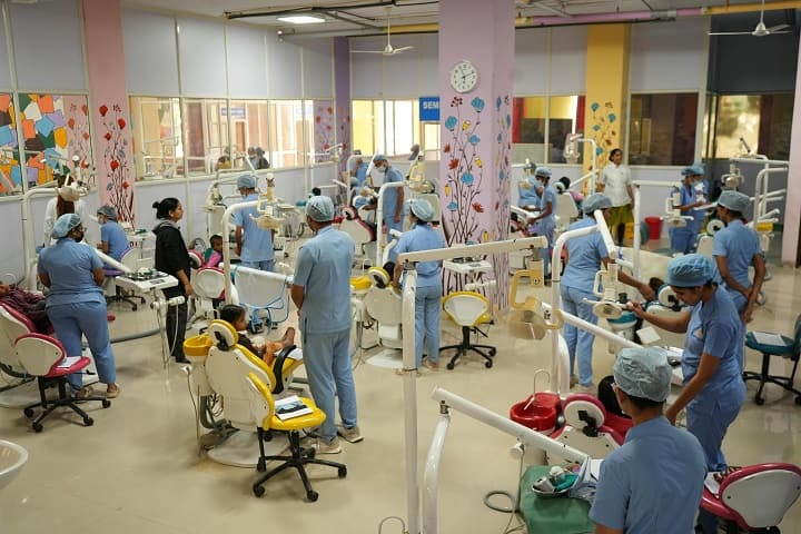 D Y Patil Dental School campus in Pune, Maharashtra, India — photo 3