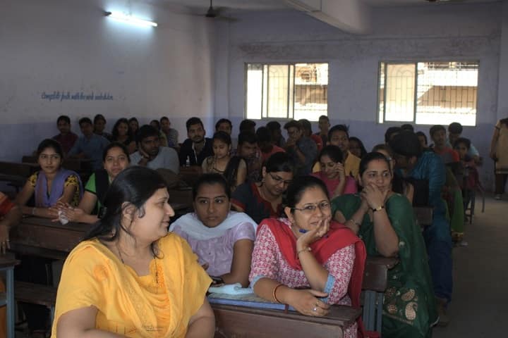 GR Patil College of Science and Commerce campus in Ambernath, Maharashtra, India — photo 2