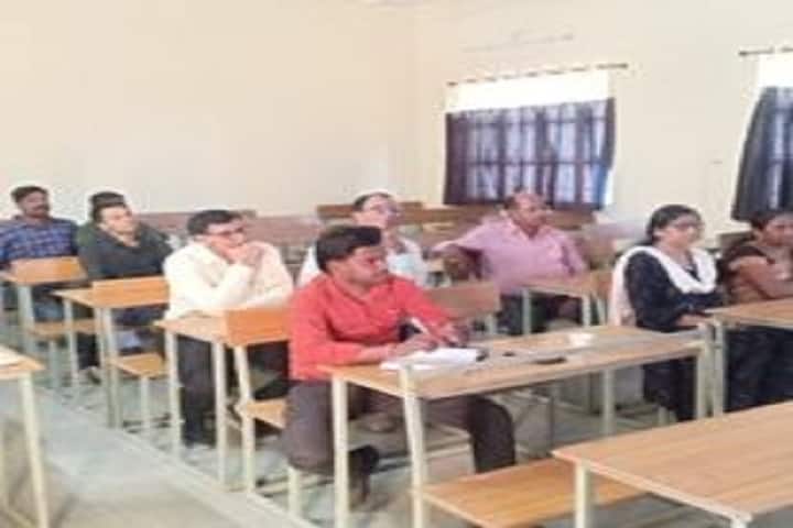 Pt Atal Bihari Bajpai Government College campus in Ujjain, Madhya Pradesh, India — photo 2