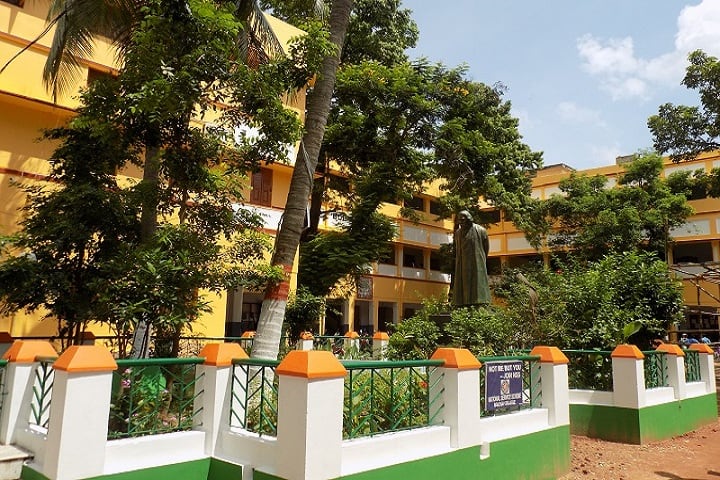 Bolpur College campus in Bolpur, West Bengal, India — photo 1