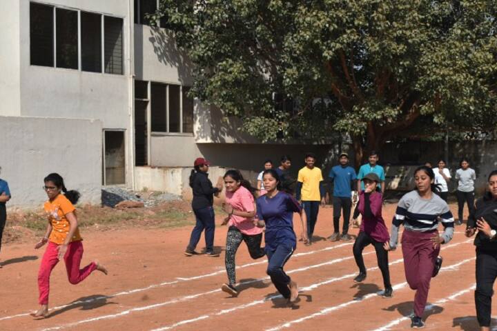 KLE Society's College of Business Administration campus in Hubli, Karnataka, India — photo 4
