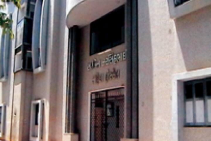 RH Patel English Medium B Ed College campus in Gandhinagar, Gujarat, India — photo 3
