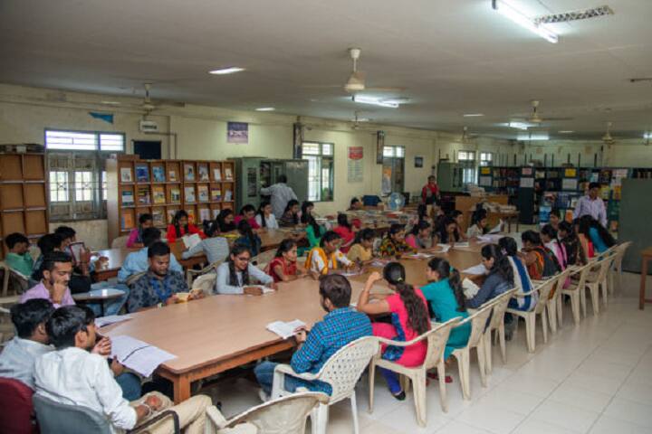 RH Patel English Medium B Ed College campus in Gandhinagar, Gujarat, India — photo 5