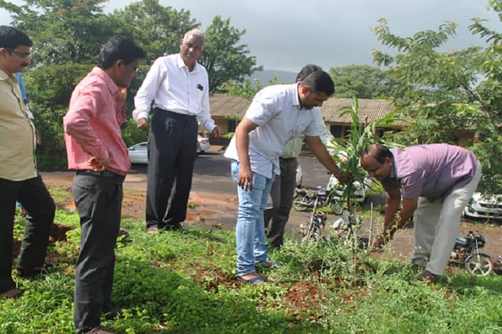 MH Shinde Mahavidyalaya campus in Kolhapur, Maharashtra, India — photo 5