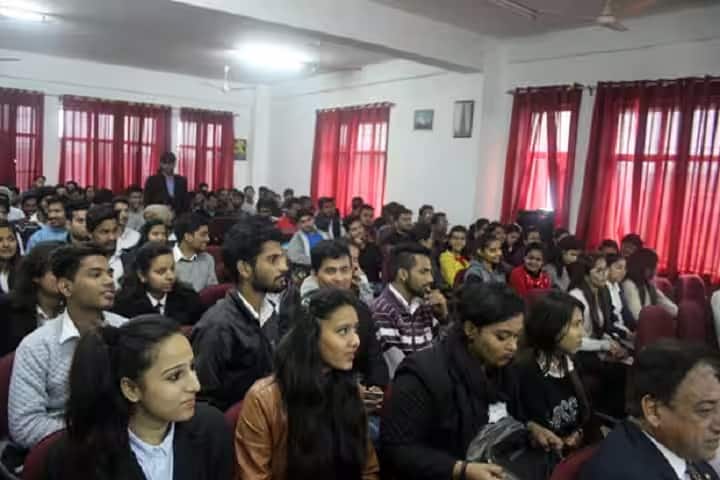 Kasturi Ram College of Higher Education campus in New Delhi, Delhi, India — photo 3