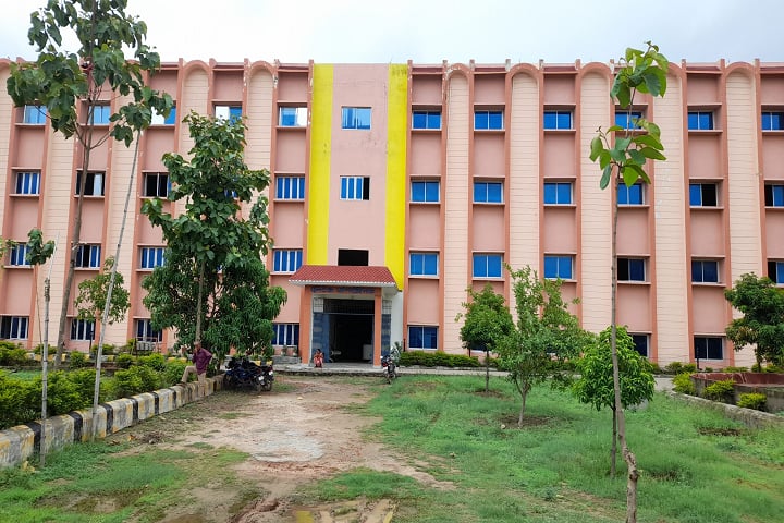 Unitech Institute of Engineering and Technology campus in Mirzapur, Uttar Pradesh, India — photo 2