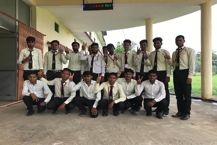 Shri Tridandideo Hanumat Technical College campus in Chandauli, Uttar Pradesh, India — photo 3