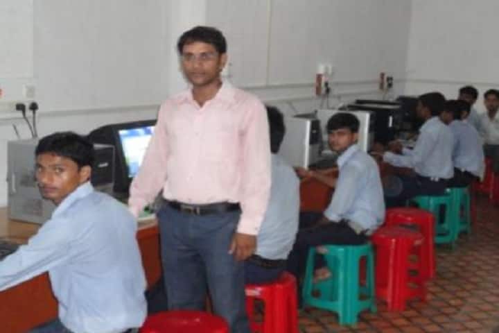 Ram Lakhan Singh Yadav College campus in Aurangabad, Bihar, India — photo 5