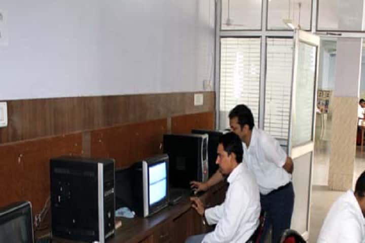Chandra Dental College and Hospital campus in Barabanki, Uttar Pradesh, India — photo 6