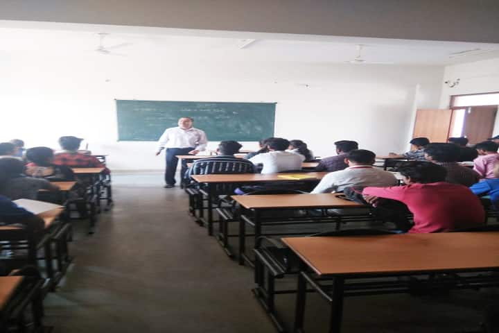 Government College campus in Indore, Madhya Pradesh, India — photo 2