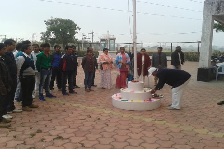 Shree Rajendra Suri Government College campus in Indore, Madhya Pradesh, India — photo 2
