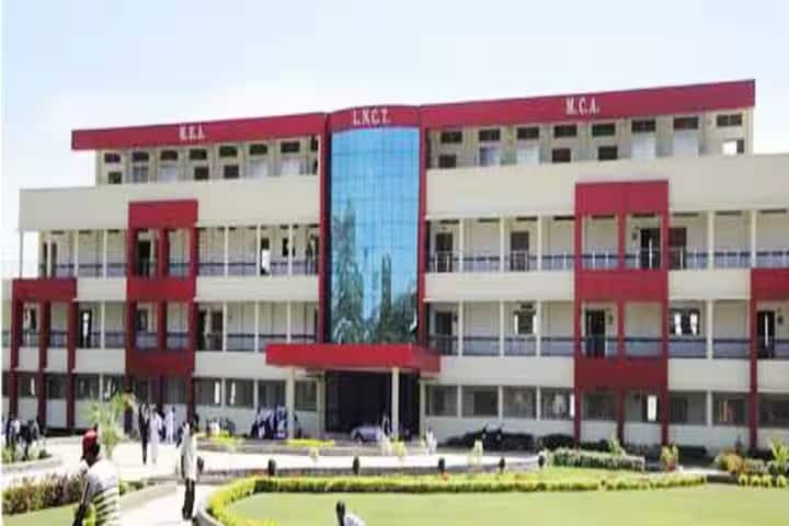 Lakshmi Narain College of Management campus in Gwalior, Madhya Pradesh, India — photo 1