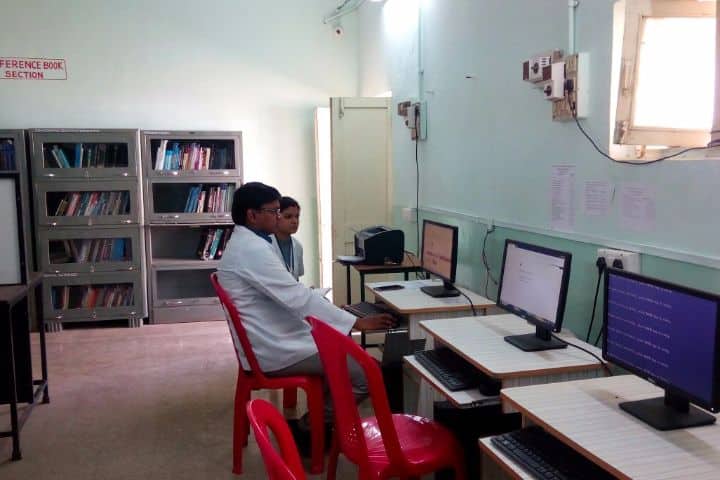 VYWS Dental College and Hospital campus in Amravati, Maharashtra, India — photo 4