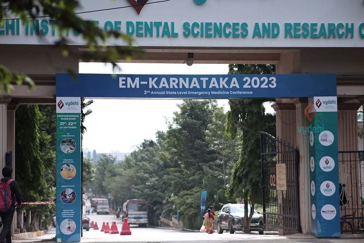 Vydehi Institute of Dental Sciences and Research Centre campus in Bangalore, Karnataka, India — photo 1