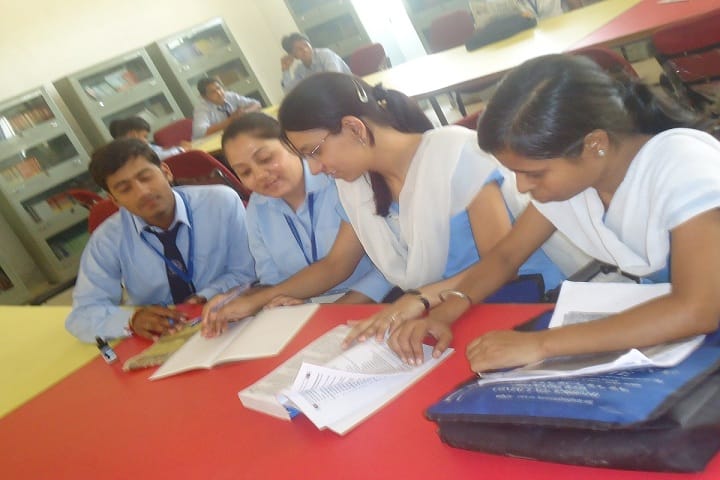 Shri Radha Kishan Degree College campus in Agra, Uttar Pradesh, India — photo 3