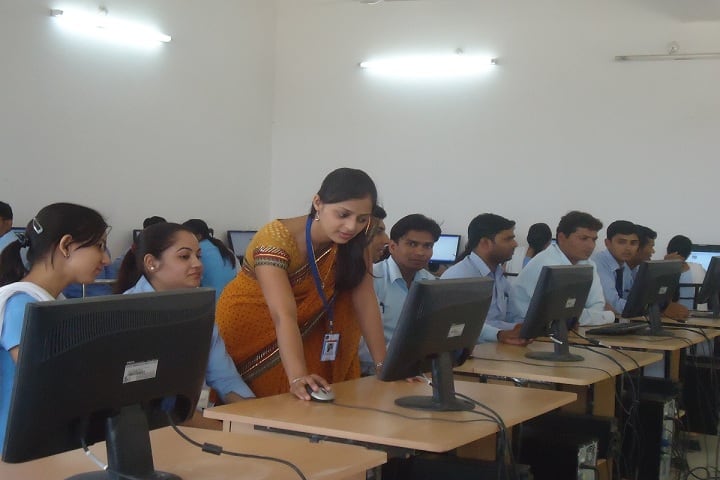 Shri Radha Kishan Degree College campus in Agra, Uttar Pradesh, India — photo 4