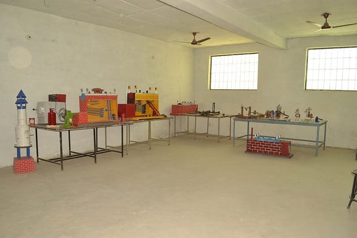 Shri Radha Kishan Degree College campus in Agra, Uttar Pradesh, India — photo 5