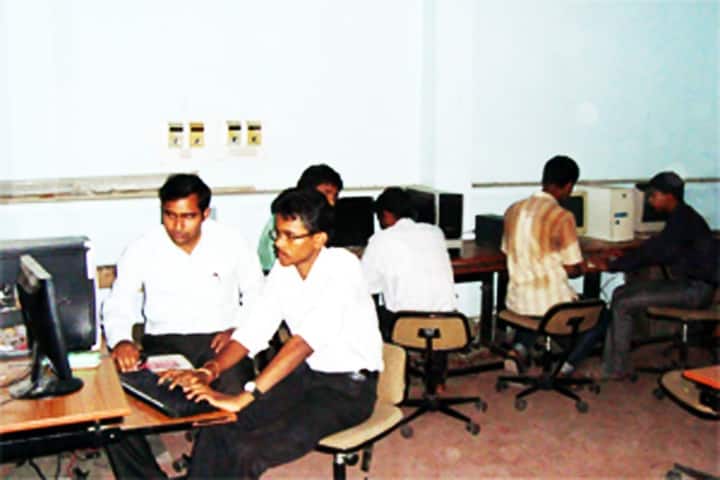 Government Polytechnic campus in Gorakhpur, Uttar Pradesh, India — photo 4