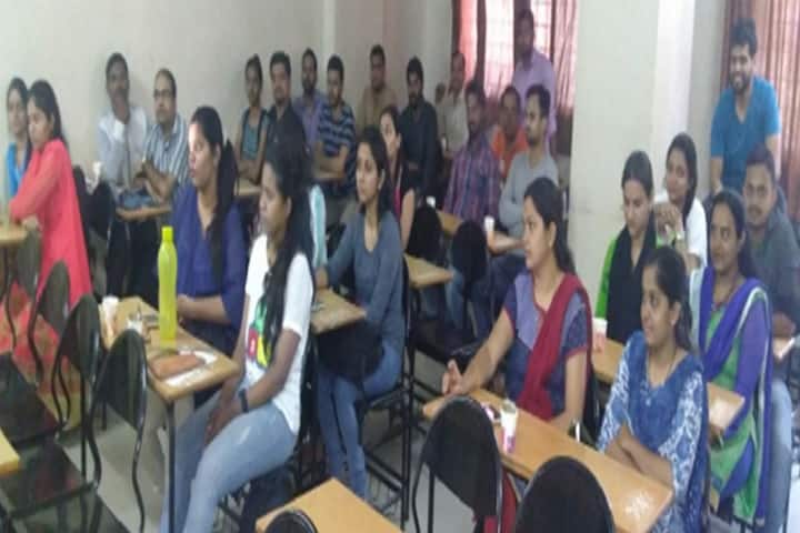 Modern Institute of Business Studies campus in Pimpri-Chinchwad, Maharashtra, India — photo 5