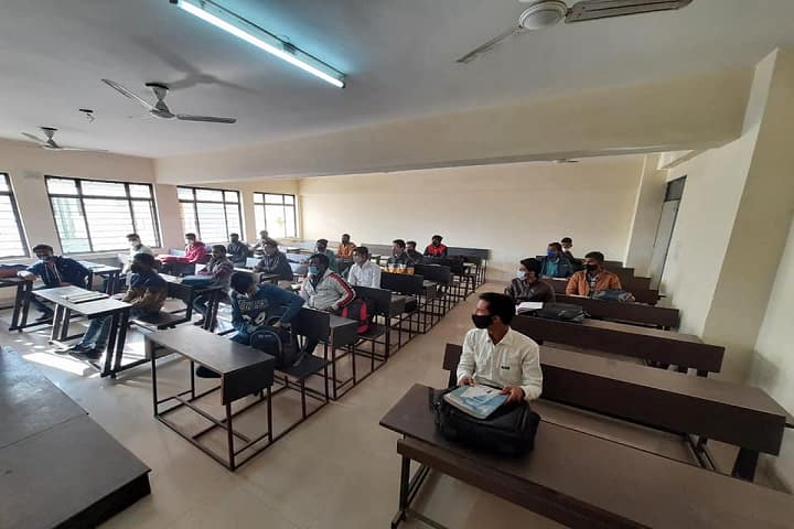 Lloyd College of Engineering campus in Greater Noida, Uttar Pradesh, India — photo 3