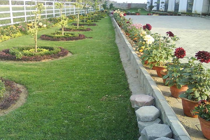 ACME Institute of Management Technology campus in Bareilly, Uttar Pradesh, India — photo 6